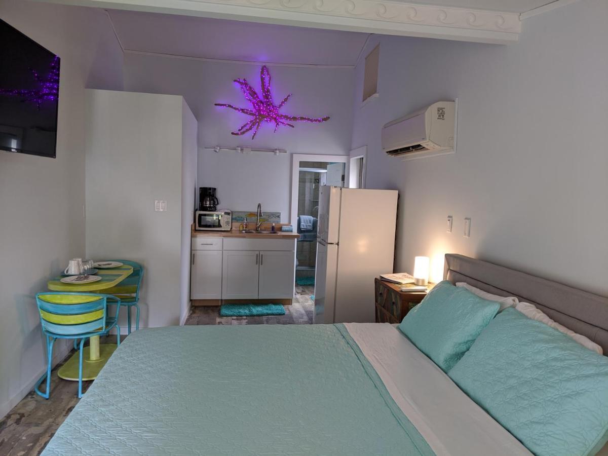 Cottage 4 - Compact Studio with Kitchenette and Small Deck,1270487050:JPEG