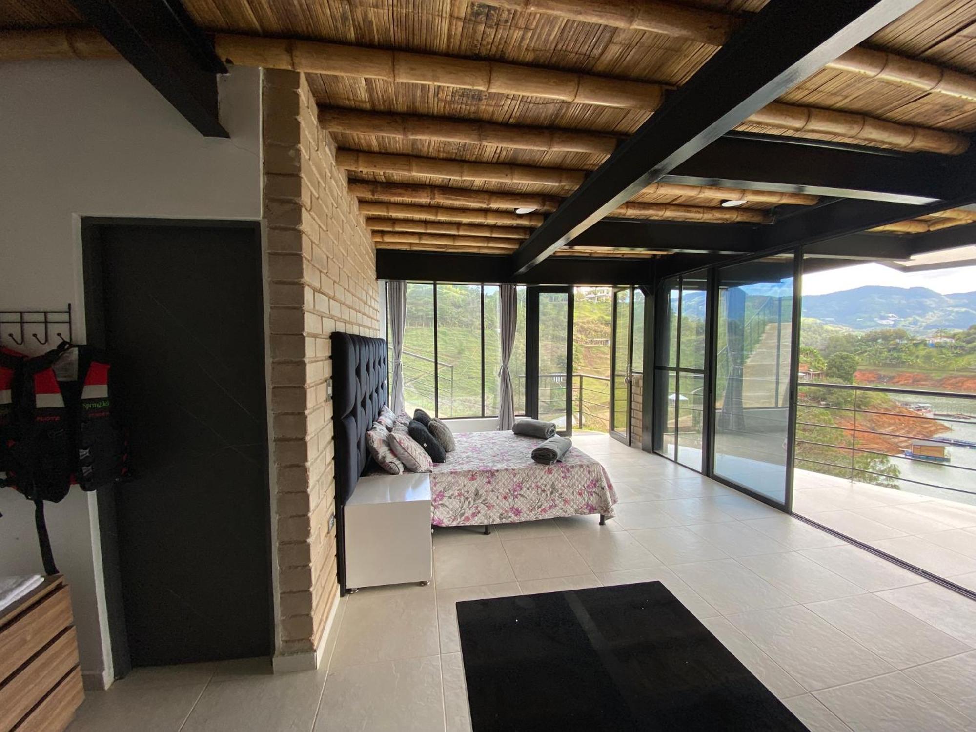 Villa Deluxe
