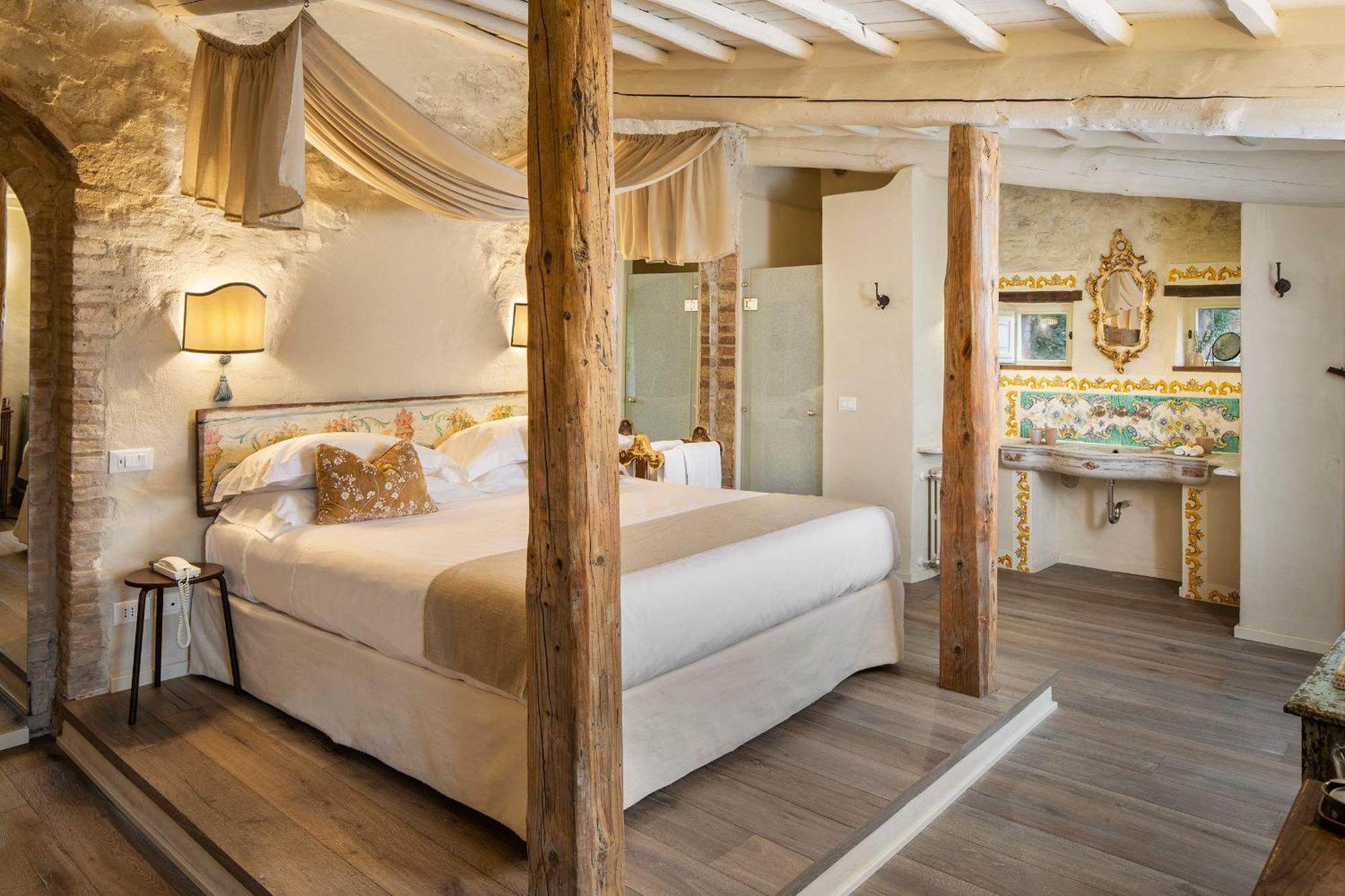 Standard Double Room,1552550299:JPEG