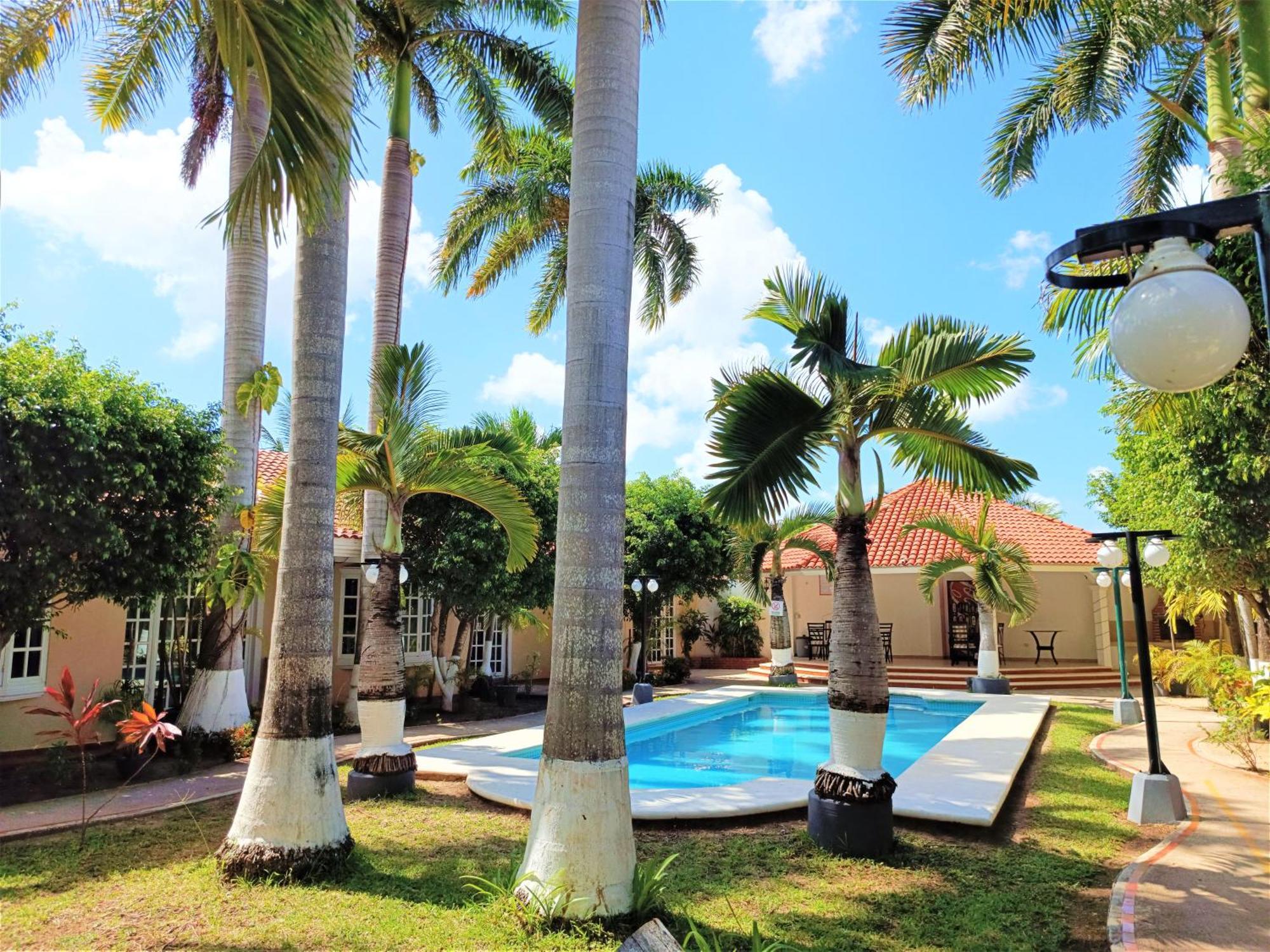 Suite Lit King-Size - Vue sur Piscine