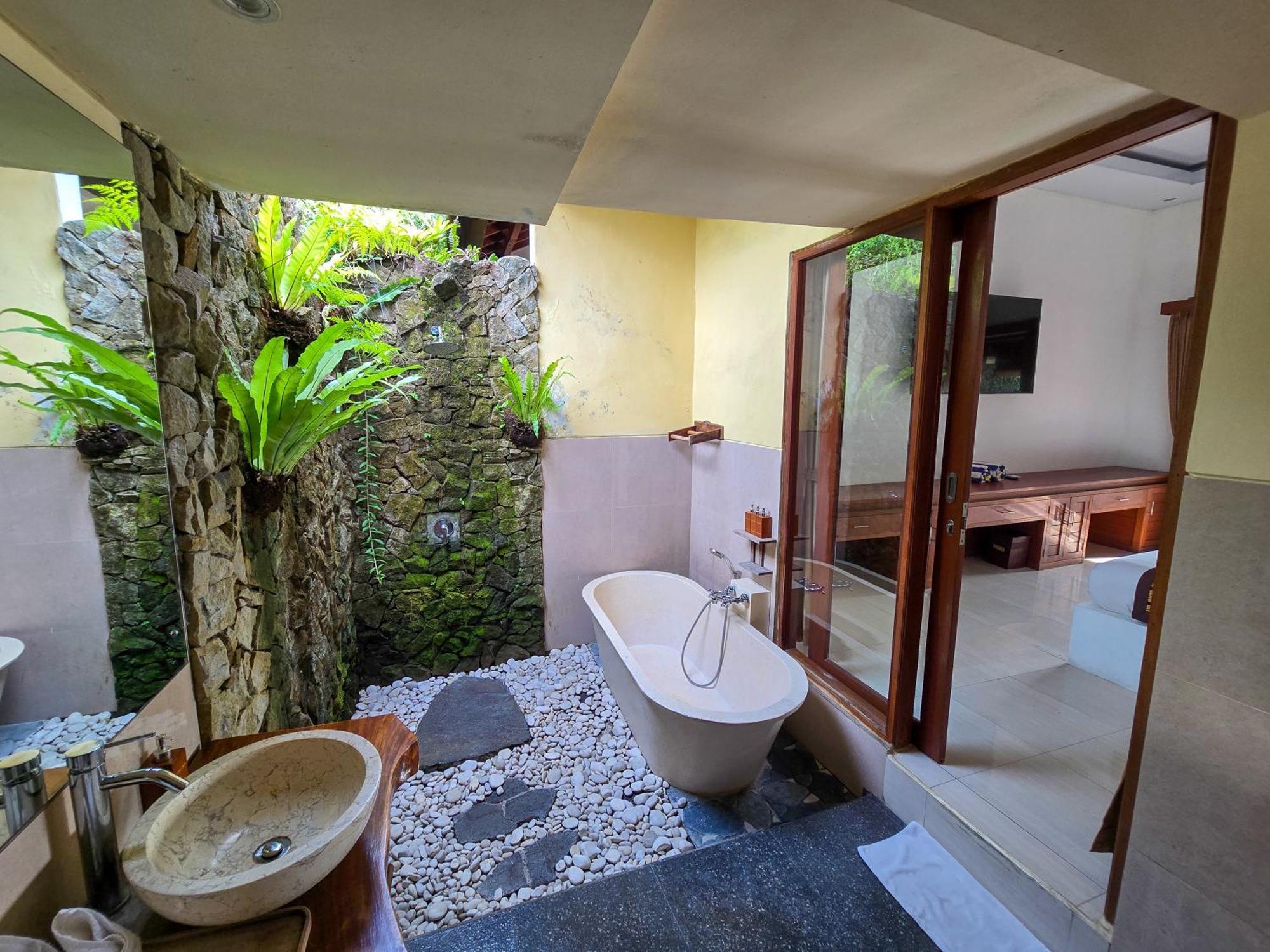 Private Pool Superior Villa Rice Field View