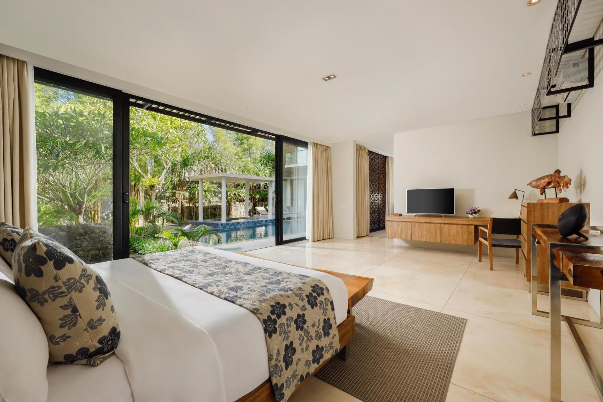 Four-Bedroom Villa Private Pool