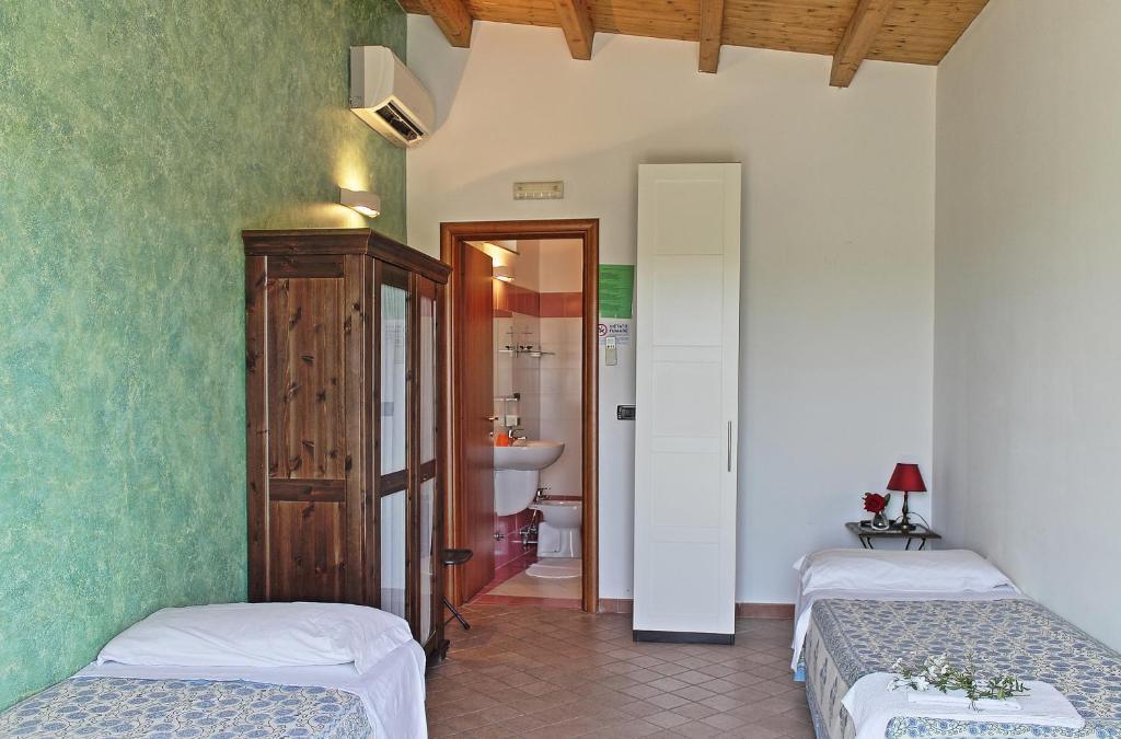 Double or Twin Room,114385928:JPEG