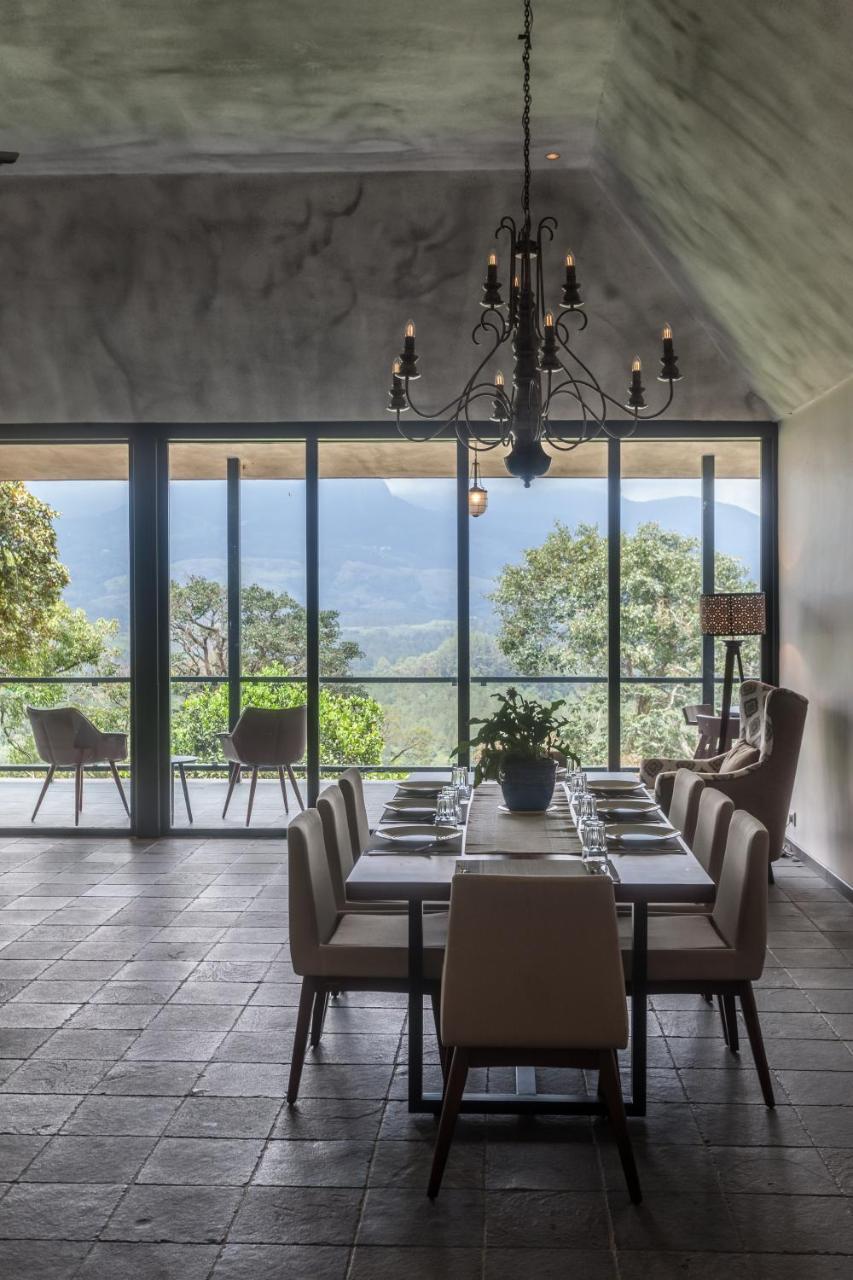 Premium Luxury Villa Lake View