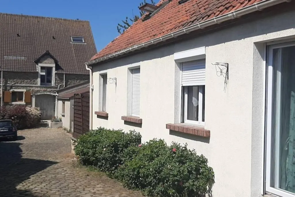 La Cour Pavée-1