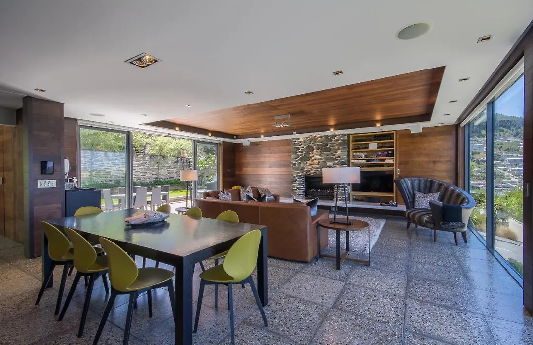 Lakeview By Sothebys Luxury Rental Homes-1