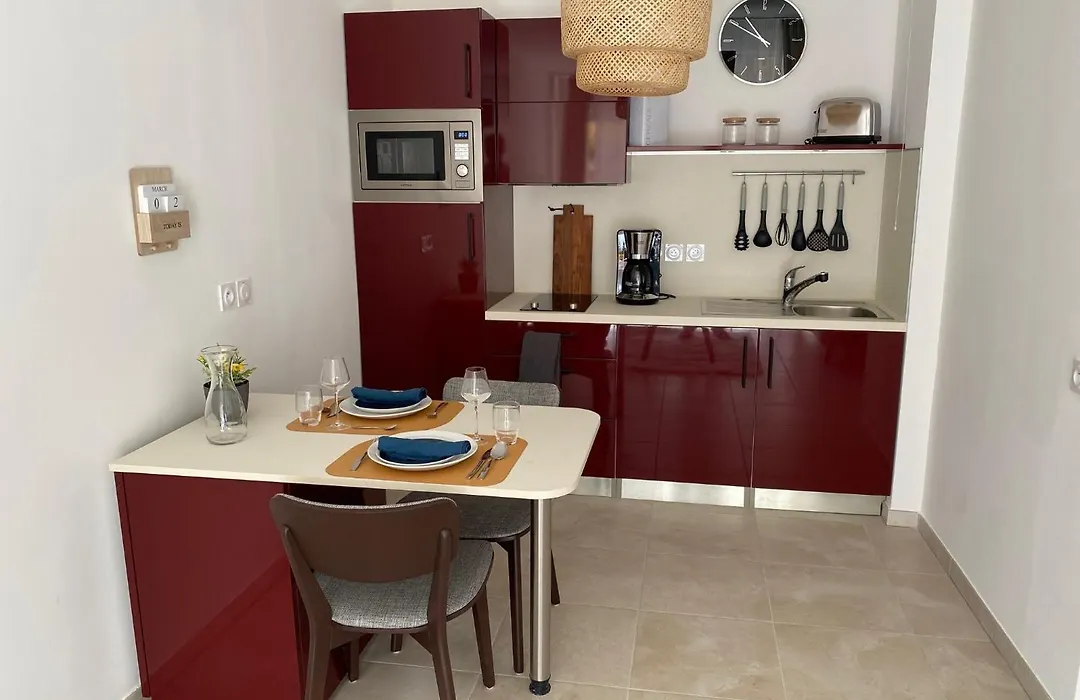 Domitys - Regalecia-1