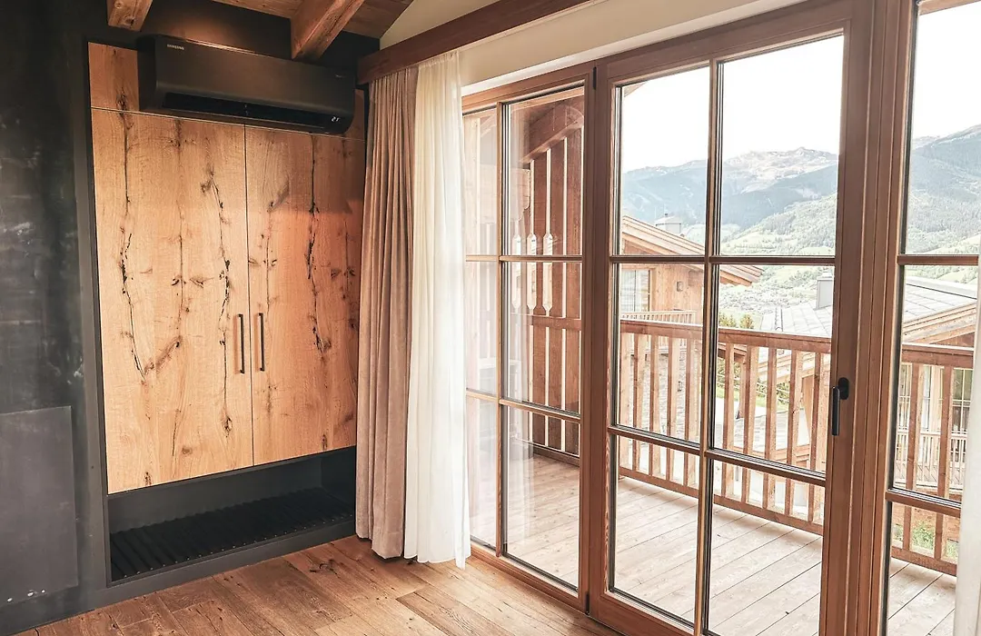Premium Chalets By Zaglgut, Zell Am See-Kaprun - Wellness & Infinity Pool, Air Conditioning, Panoramic Views & Summer Card Included-1