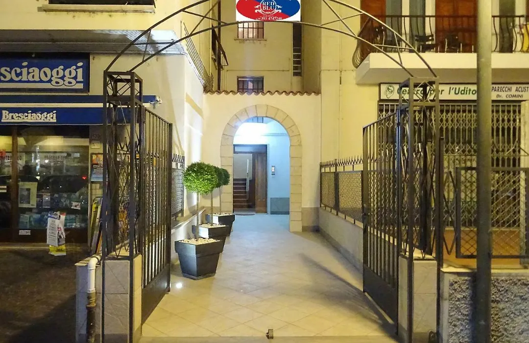 Red & Blu Apartments-1