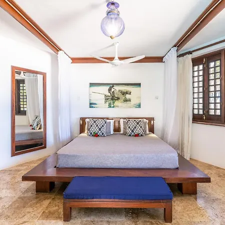 Tequila Sunrise Beach Villa-Diani Beach-2