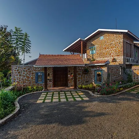 Saffronstays Lake House Bouganvillea: Rustic Lakeside Villa with Pool-3