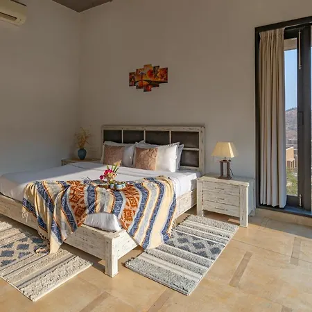 Stayvista'S Sage Scenery - Mountain-View Villa With Infinity Pool & Terrace-2