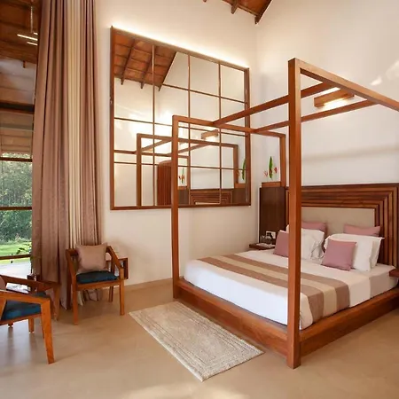 Stayvista At Cedar - Strelitzia 2Bhk With Breakfast And Jacuzzi-3