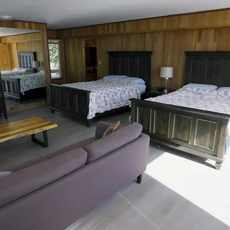 Ozarks Luxurious Lakeside Villa At Harrison Lake-3