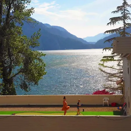 Ozarks Luxurious Lakeside Villa At Harrison Lake-2