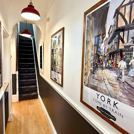 Great Town House - Central York-3
