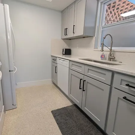 Beachpoint Cottages-2