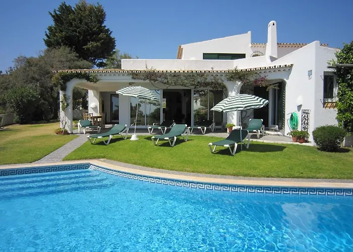 Villa: Villa In Albufeira With Pool & Ocean Views