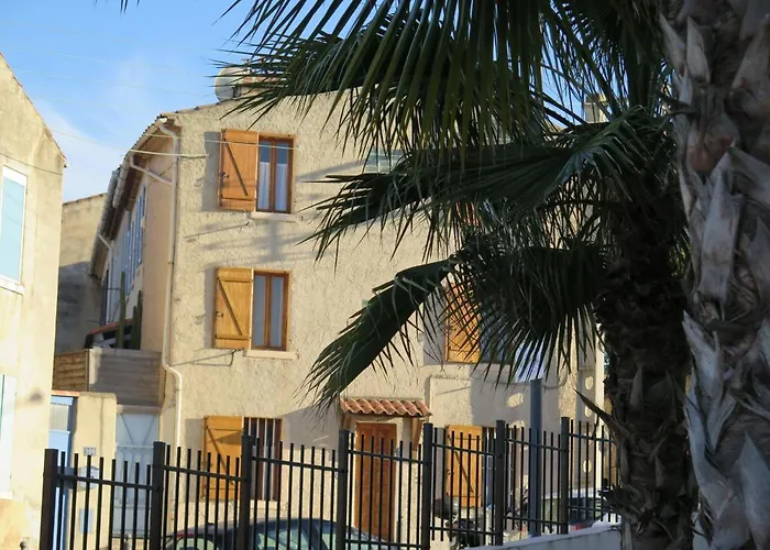 Hôtel accueillant les animaux: The Crew House La Ciotat