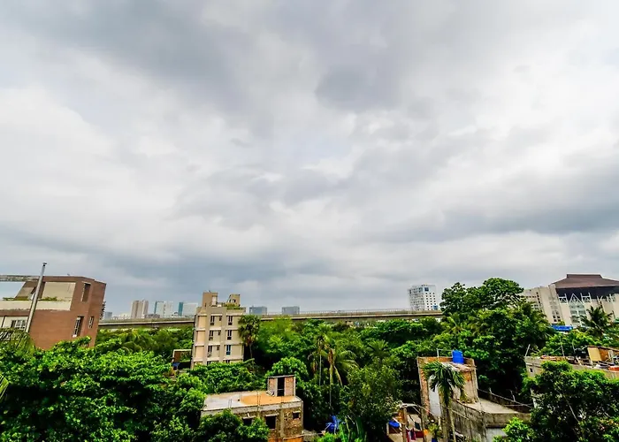 Hotel with view: Eco Corporate Inn