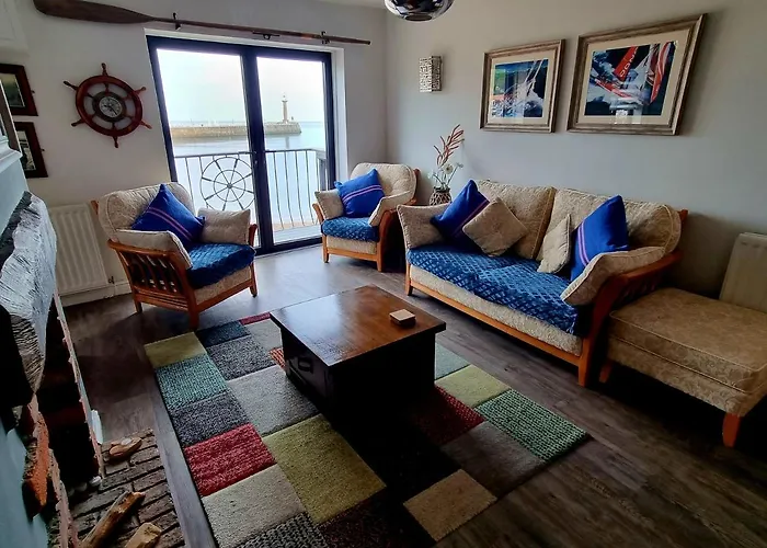 Beach hotel: Whitby Beachfront Cottage