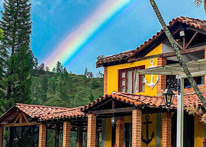 Aw Guatape Glamping Resort
