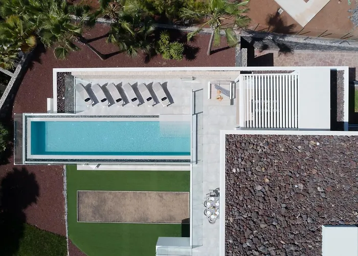KARAT Villa Zambrano - INCLUDES GOLF CART