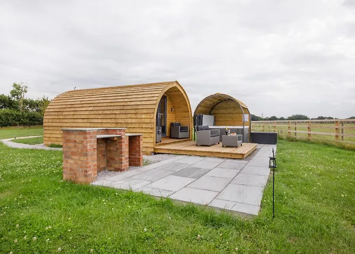 Campsite: Little Meadow Pods With Hot Tub