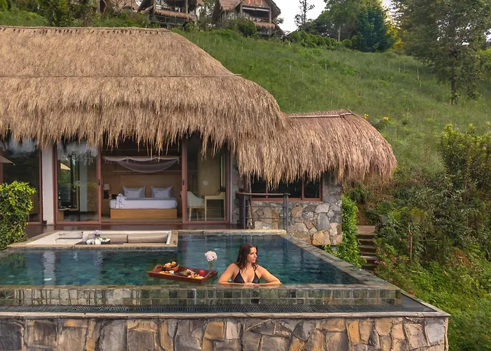 5 star hotel: 98 Acres Resort & Spa