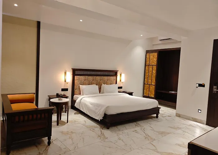 Hotel with Tennis: Manas Lifestyle Resort Igatpuri