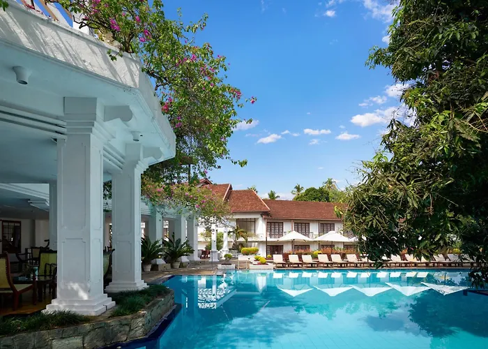 Hotels with tennis Mahaweli Reach