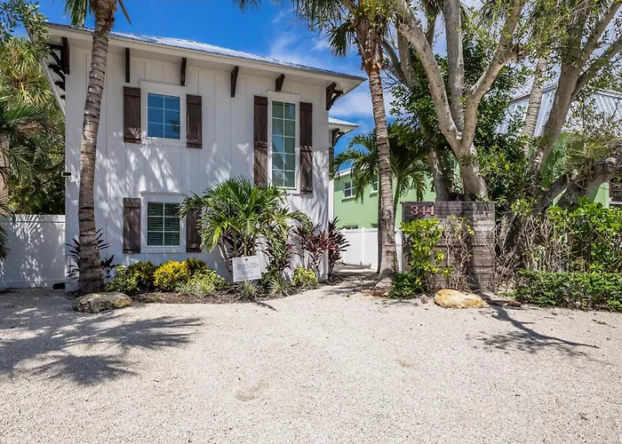 Pet Friendly hotel: Island House