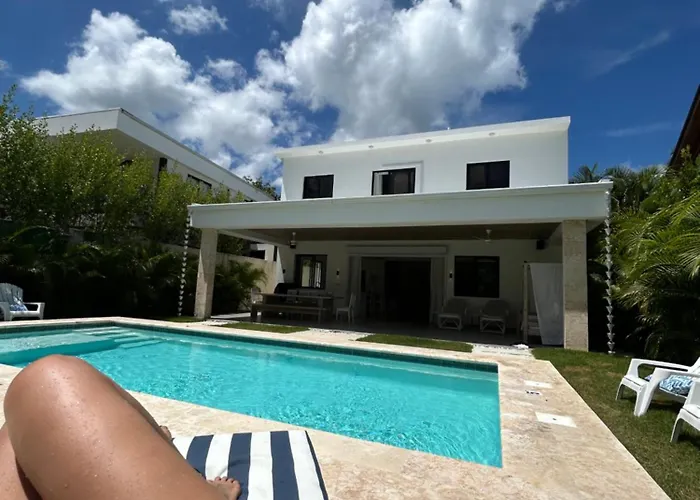 Villa Antonia Spectacular Private Stay With Pool, Just Steps From The Beach, Housekeeping & Kitchen In Exclusive Gated Community