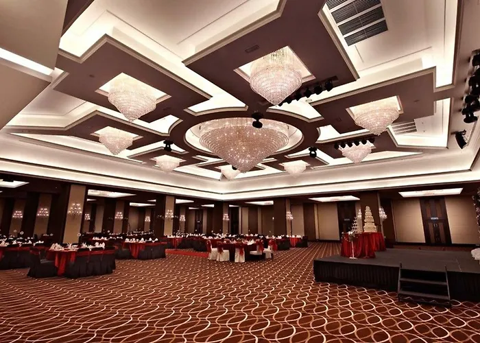 Luxury hotel only: Hatten Hotel Melaka