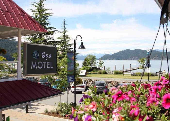 Dog friendly hotels Harrison Spa