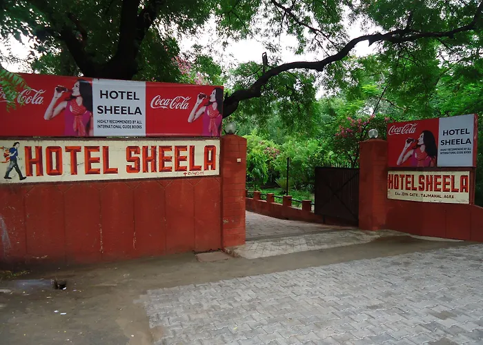 Hotel: Hotel Sheela, 100M From Taj Mahal