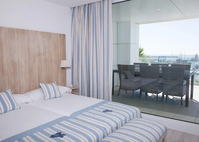 Hotel de 4 estrellas: Suites Puerto Sherry