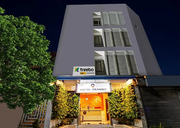 Central hotel: Itsy Hotels Transit Express Near Sealdah Station