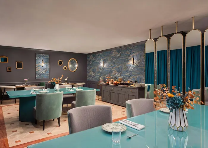 Hotel Jacuzzi: Eugenia de Montijo, Autograph Collection