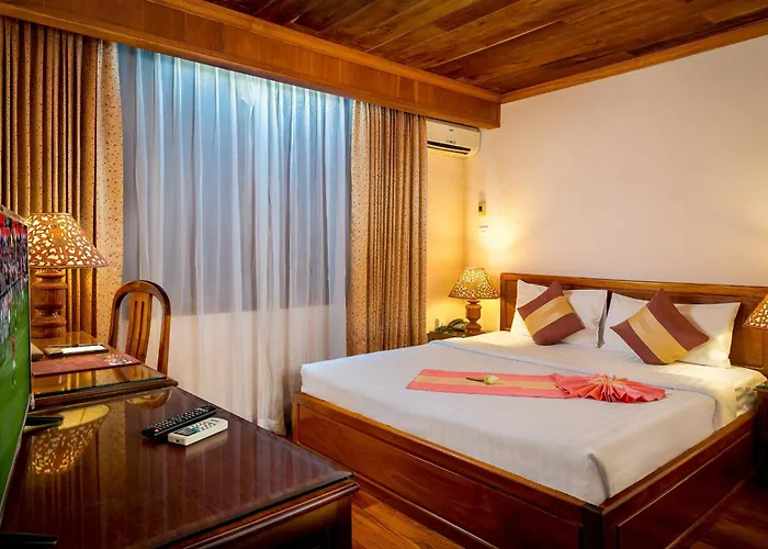 Luchthavenhotel: Ta Prohm Hotel & Spa