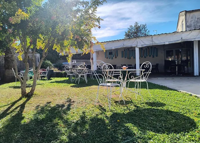 Hôtel pour familles: Hôtel Bar Restaurant La Marie Galante