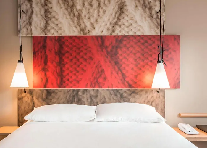 Pet Friendly hotel: Ibis Swansea