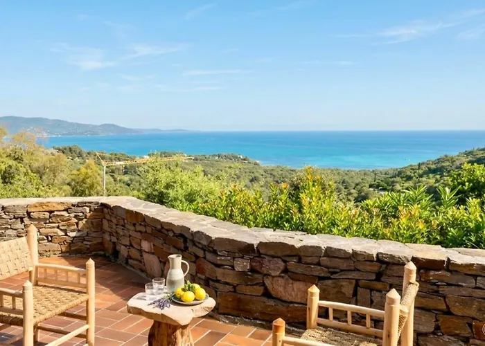 Casa-Gaou-Benat : Villa en bord de mer avec vues