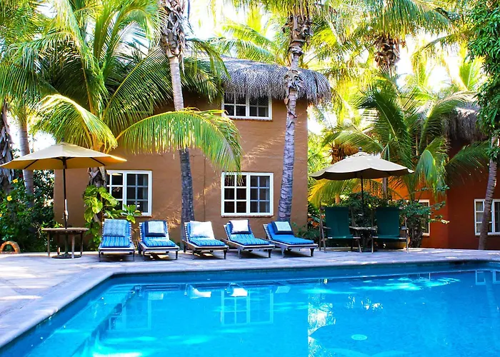 Central hotel: The Bungalows Hotel