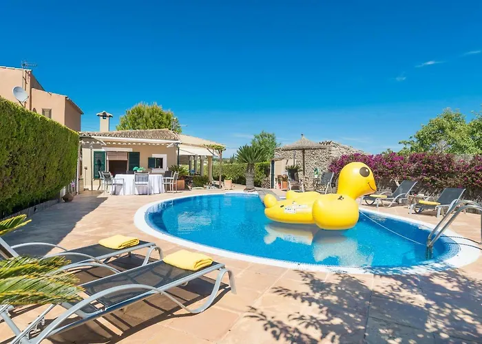 Villa con piscina: Finca Son Macia, amplia piscina, jardines en Selva, cerca de playas