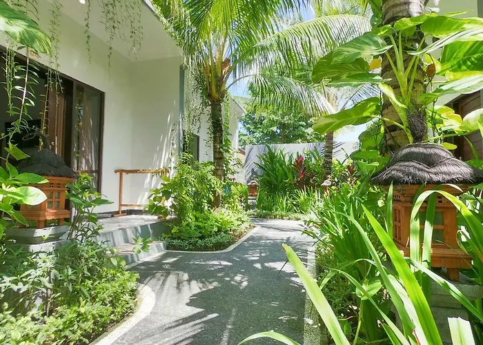 Hotels Close to Airport Palm Bamboo